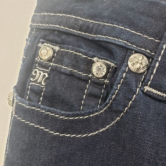 Miss Me Fluer de Lis Easy Skinny Jeans Size 26 - Picture 3 of 12